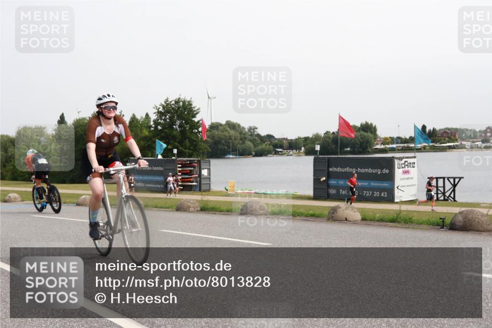 15.06.2025 - 27. Vierlanden-Triathlon H.Heesch http://msf.ph/oto/8013828 15.06.2025 11:12:19 Radfahren 231, 235, 474, 574, 854 meine-sportfotos.de