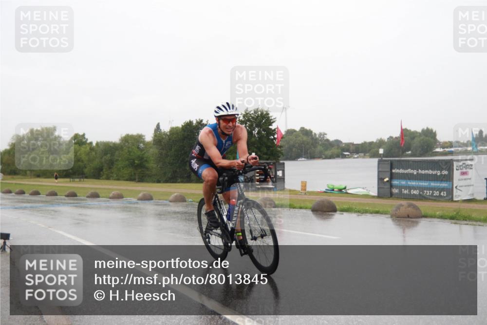21.06.2025 - 27. Vierlanden-Triathlon H.Heesch http://msf.ph/oto/8013845 15.06.2025 13:54:57 Radfahren 1291 meine-sportfotos.de