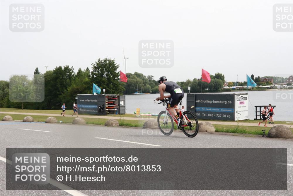 15.06.2025 - 27. Vierlanden-Triathlon H.Heesch http://msf.ph/oto/8013853 15.06.2025 11:12:28 Radfahren 222, 637, 699 meine-sportfotos.de