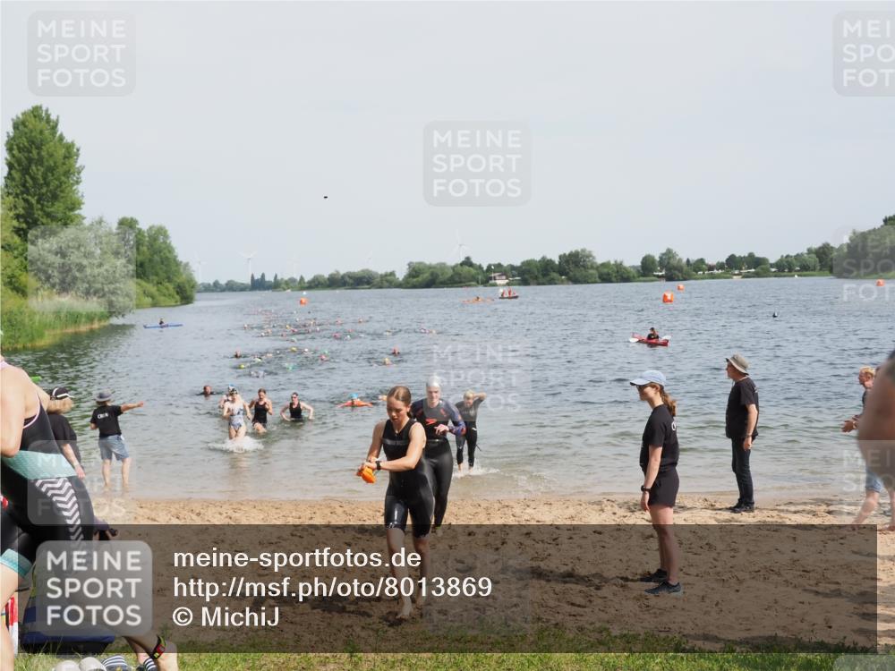 21.06.2025 - 27. Vierlanden-Triathlon MichiJ http://msf.ph/oto/8013869 15.06.2026 10:15:43 Schwimmen 483, 509, 564, 577, 590, 630 meine-sportfotos.de