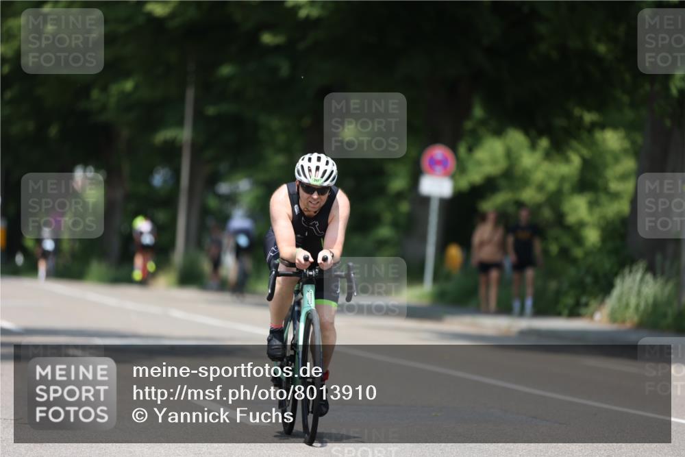 15.06.2025 - 7 Türme Triathlon Yannick Fuchs http://msf.ph/oto/8013910 15.06.2025 12:48:00 Radfahren 317, 366, 397, 504, 523, 566, 605 meine-sportfotos.de