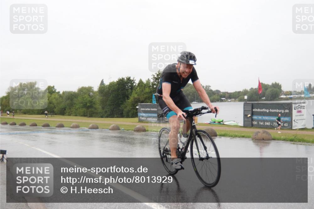 21.06.2025 - 27. Vierlanden-Triathlon H.Heesch http://msf.ph/oto/8013929 15.06.2025 13:56:28 Radfahren 1306, 1317 meine-sportfotos.de