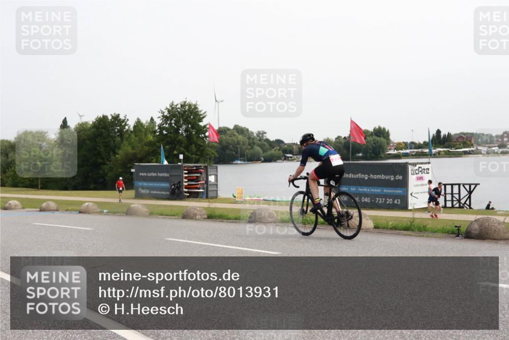 15.06.2025 - 27. Vierlanden-Triathlon H.Heesch http://msf.ph/oto/8013931 15.06.2025 11:13:19 Radfahren 134, 223 meine-sportfotos.de