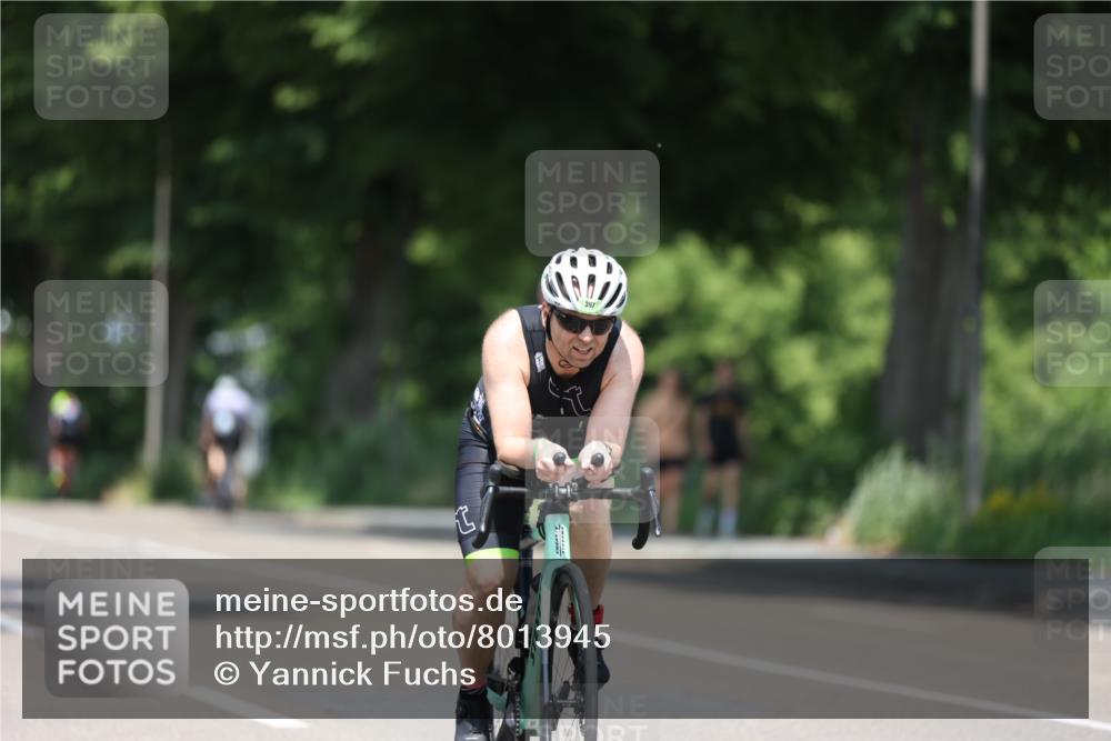 15.06.2025 - 7 Türme Triathlon Yannick Fuchs http://msf.ph/oto/8013945 15.06.2025 12:48:00 Radfahren 317, 366, 397, 504, 523, 566, 605 meine-sportfotos.de