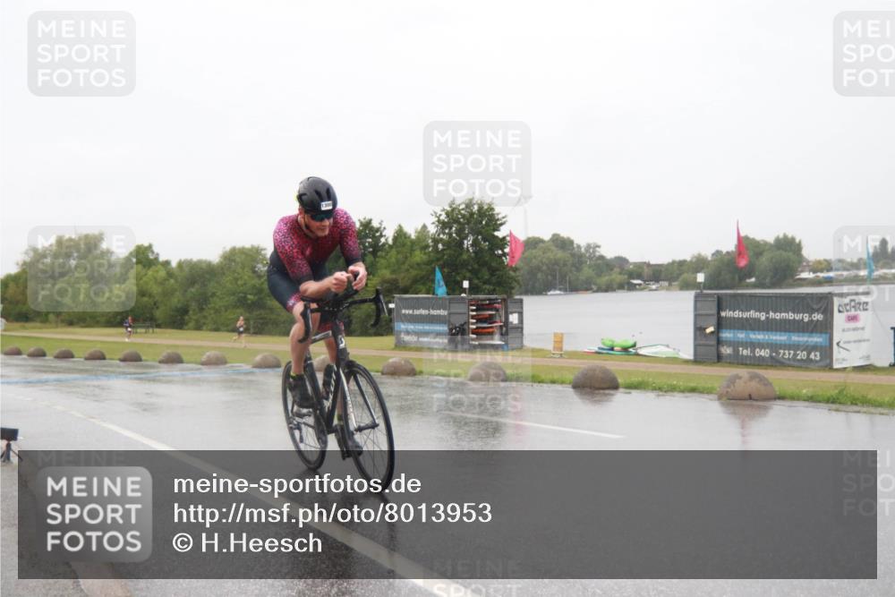 21.06.2025 - 27. Vierlanden-Triathlon H.Heesch http://msf.ph/oto/8013953 15.06.2025 13:56:42 Radfahren 1263, 1273, 1300 meine-sportfotos.de