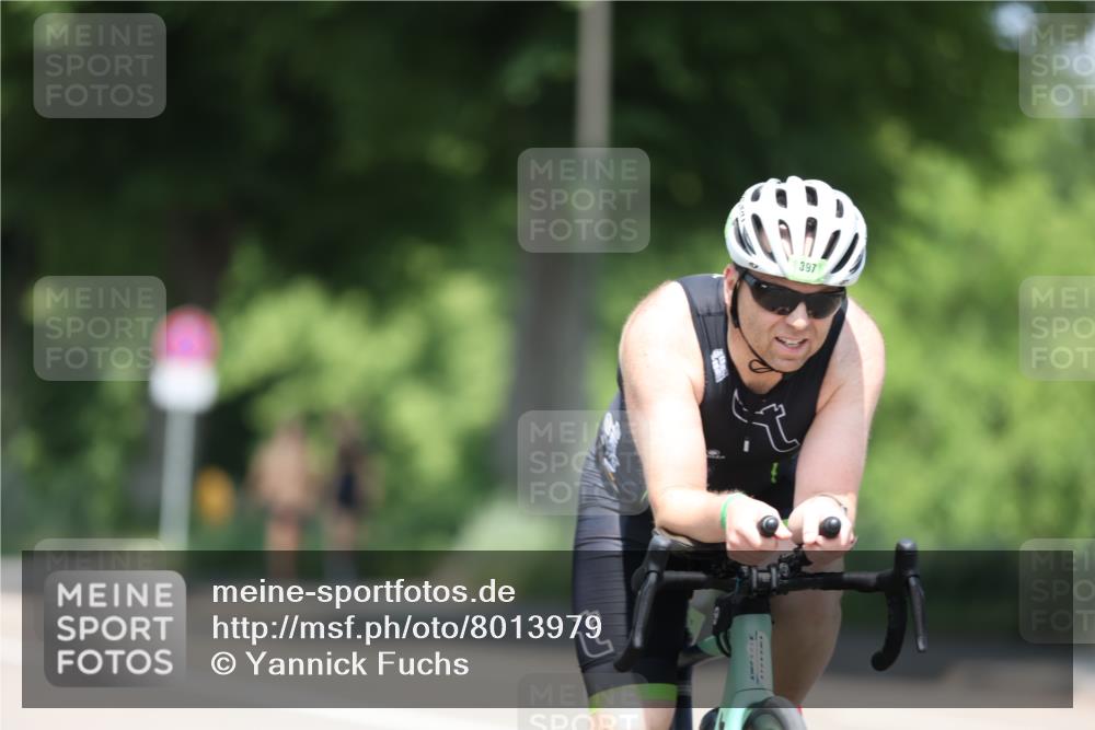 15.06.2025 - 7 Türme Triathlon Yannick Fuchs http://msf.ph/oto/8013979 15.06.2025 12:48:01 Radfahren 260, 317, 366, 397, 504, 523, 566, 605 meine-sportfotos.de
