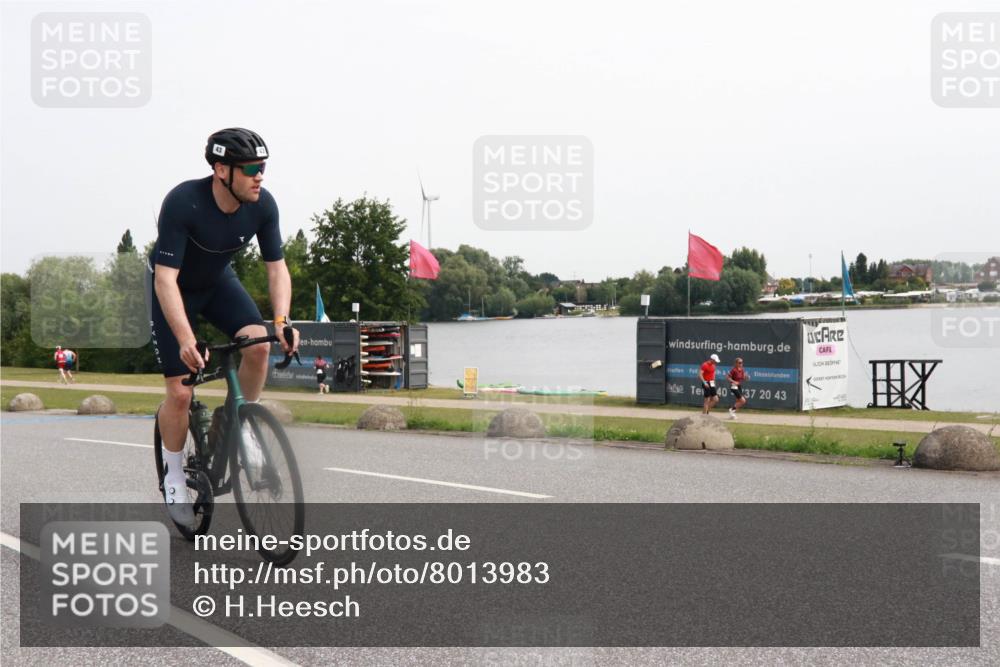 15.06.2025 - 27. Vierlanden-Triathlon H.Heesch http://msf.ph/oto/8013983 15.06.2025 11:13:38 Radfahren 43, 132, 841 meine-sportfotos.de