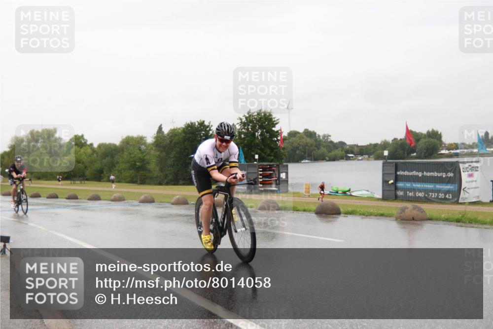 21.06.2025 - 27. Vierlanden-Triathlon H.Heesch http://msf.ph/oto/8014058 15.06.2025 13:59:25 Radfahren 1244, 1274, 1296 meine-sportfotos.de
