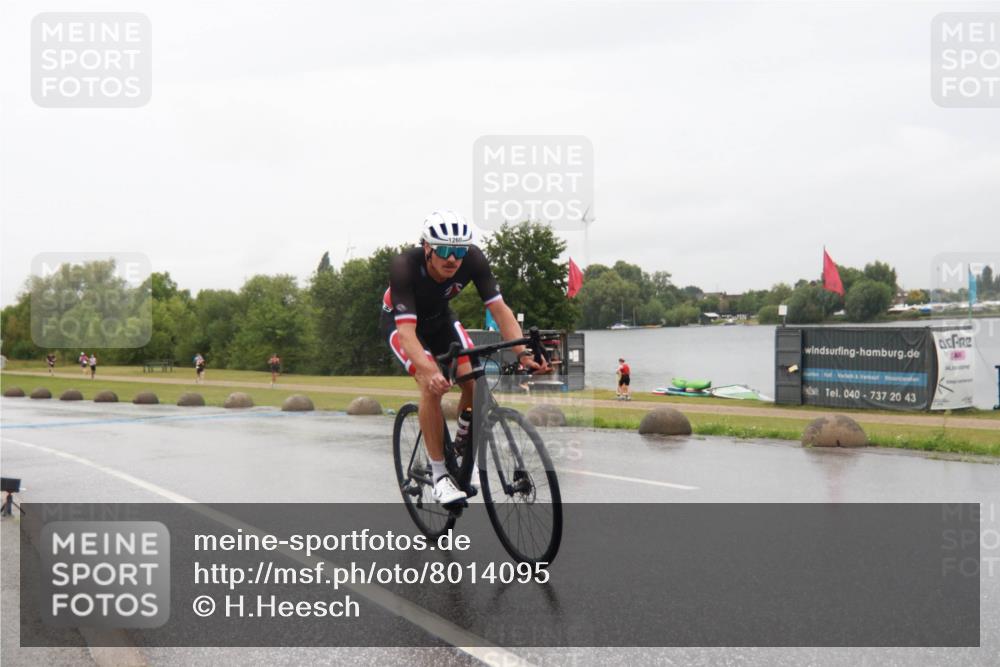 21.06.2025 - 27. Vierlanden-Triathlon H.Heesch http://msf.ph/oto/8014095 15.06.2025 14:01:01 Radfahren 1256, 1260 meine-sportfotos.de