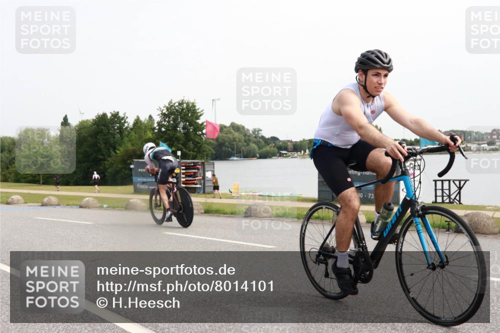 15.06.2025 - 27. Vierlanden-Triathlon H.Heesch http://msf.ph/oto/8014101 15.06.2025 11:14:33 Radfahren 19, 209, 380, 663, 831, 855 meine-sportfotos.de