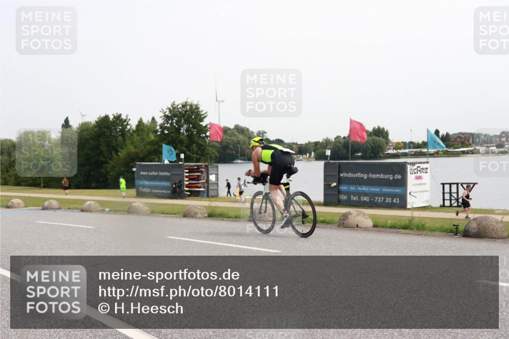 15.06.2025 - 27. Vierlanden-Triathlon H.Heesch http://msf.ph/oto/8014111 15.06.2025 11:14:42 Radfahren 844 meine-sportfotos.de