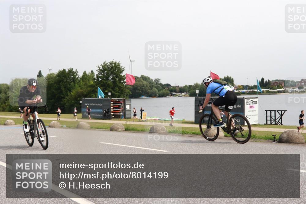 15.06.2025 - 27. Vierlanden-Triathlon H.Heesch http://msf.ph/oto/8014199 15.06.2025 11:15:45 Radfahren 65, 147, 531, 670 meine-sportfotos.de