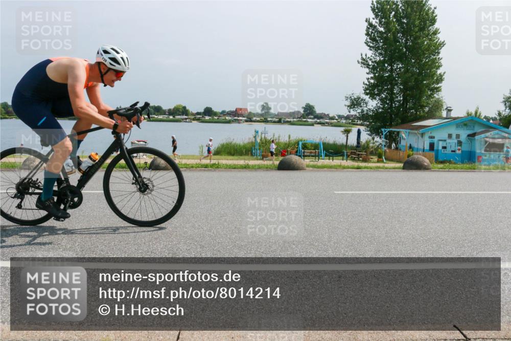21.06.2025 - 27. Vierlanden-Triathlon H.Heesch http://msf.ph/oto/8014214 15.06.2025 11:48:56 Radfahren 739 meine-sportfotos.de