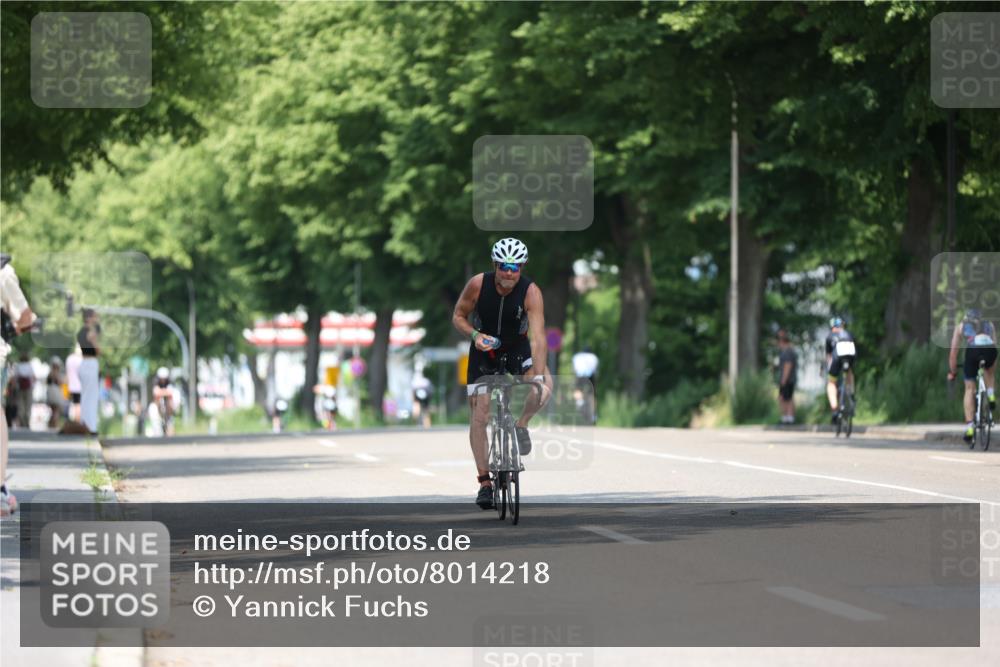 15.06.2025 - 7 Türme Triathlon Yannick Fuchs http://msf.ph/oto/8014218 15.06.2025 12:48:09 Radfahren 260, 374, 497 meine-sportfotos.de