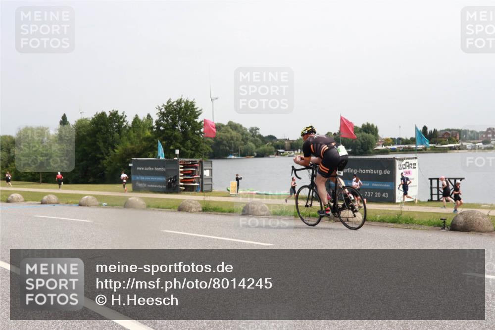 15.06.2025 - 27. Vierlanden-Triathlon H.Heesch http://msf.ph/oto/8014245 15.06.2025 11:16:02 Radfahren 766, 820, 860 meine-sportfotos.de