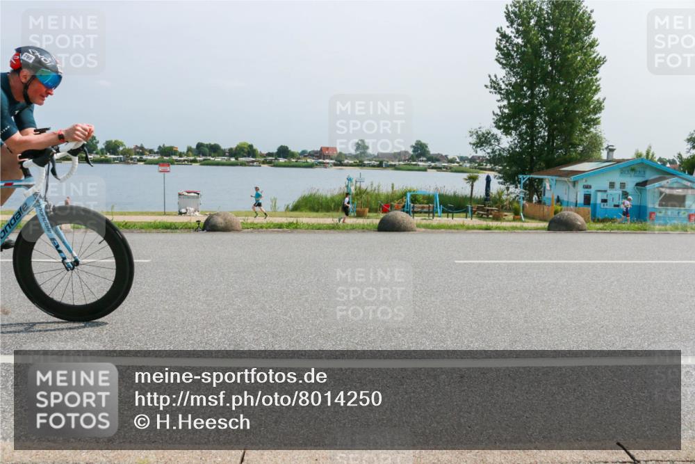 21.06.2025 - 27. Vierlanden-Triathlon H.Heesch http://msf.ph/oto/8014250 15.06.2025 11:49:03 Radfahren 799, 836, 846, 968 meine-sportfotos.de
