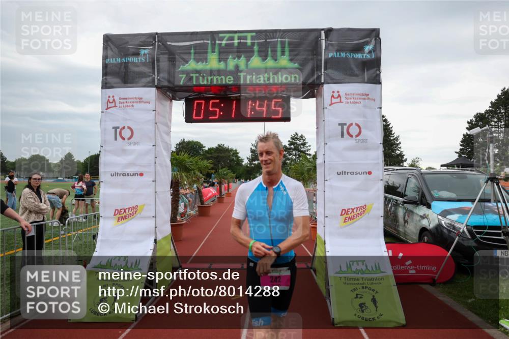 15.06.2025 - 7 Türme Triathlon Michael Strokosch http://msf.ph/oto/8014288 15.06.2025 15:11:44 Ziel 242 meine-sportfotos.de