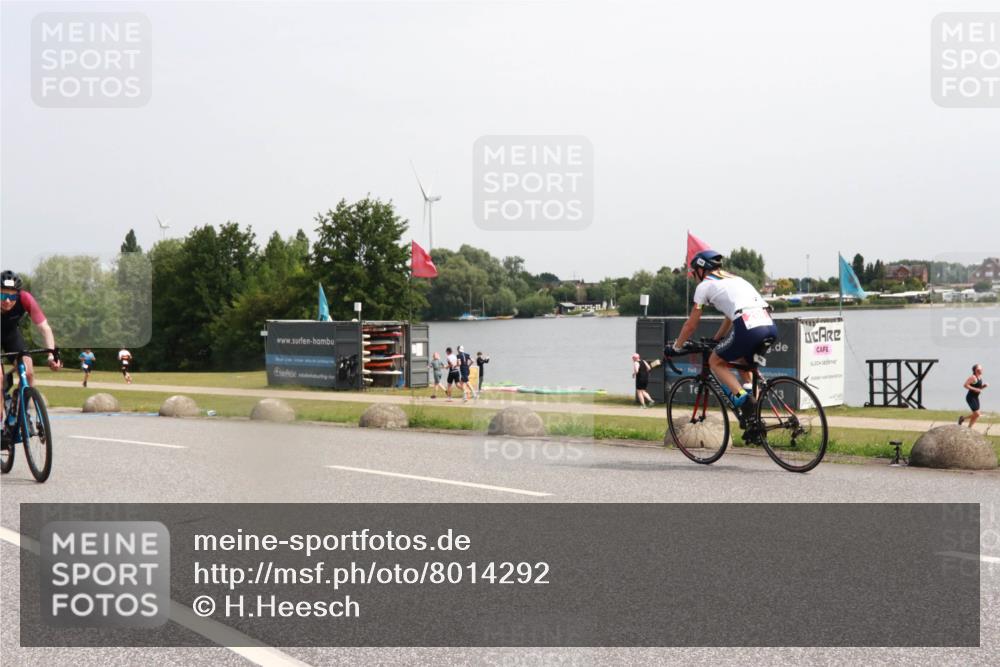 15.06.2025 - 27. Vierlanden-Triathlon H.Heesch http://msf.ph/oto/8014292 15.06.2025 11:16:05 Radfahren 102, 860 meine-sportfotos.de