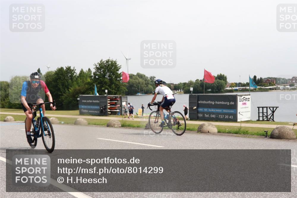 15.06.2025 - 27. Vierlanden-Triathlon H.Heesch http://msf.ph/oto/8014299 15.06.2025 11:16:05 Radfahren 102, 860 meine-sportfotos.de