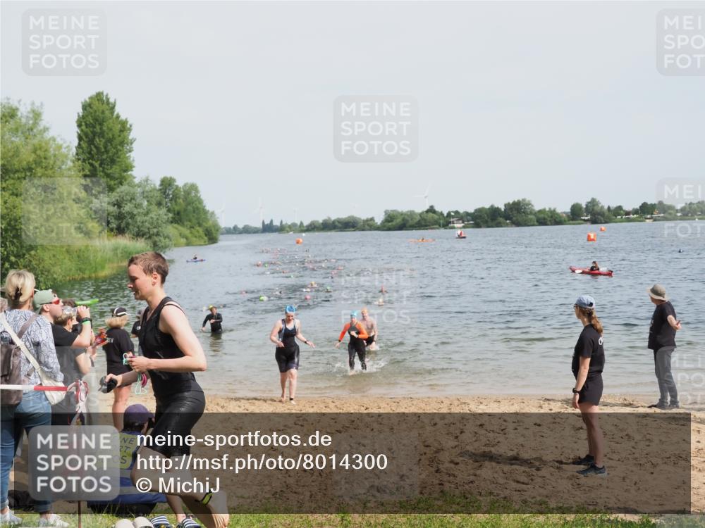 21.06.2025 - 27. Vierlanden-Triathlon MichiJ http://msf.ph/oto/8014300 15.06.2026 10:15:54 Schwimmen 505, 547, 577, 590, 606, 612, 630 meine-sportfotos.de