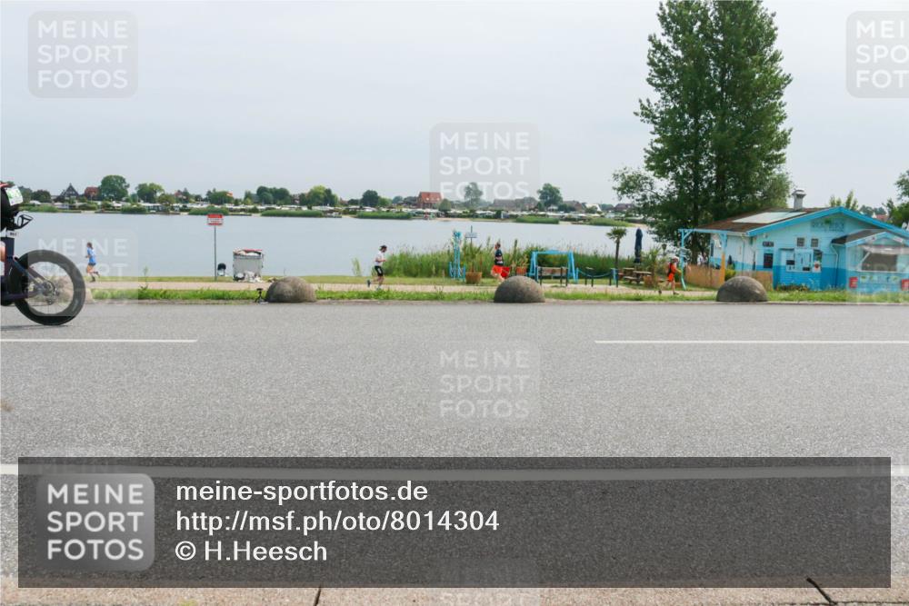15.06.2025 - 27. Vierlanden-Triathlon H.Heesch http://msf.ph/oto/8014304 15.06.2025 11:10:13 Radfahren 130, 210, 649, 822, 851 meine-sportfotos.de