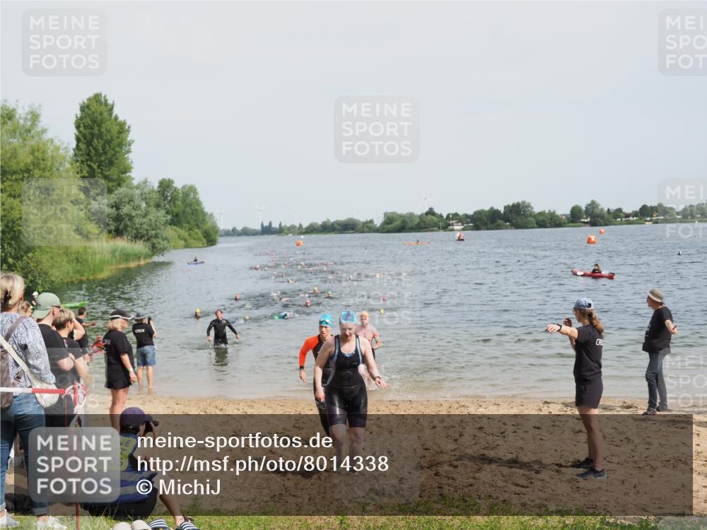 21.06.2025 - 27. Vierlanden-Triathlon MichiJ http://msf.ph/oto/8014338 15.06.2026 10:15:57 Schwimmen 505, 547, 577, 606, 612, 630 meine-sportfotos.de