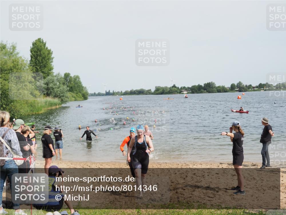 21.06.2025 - 27. Vierlanden-Triathlon MichiJ http://msf.ph/oto/8014346 15.06.2026 10:15:57 Schwimmen 505, 547, 577, 606, 612, 630 meine-sportfotos.de