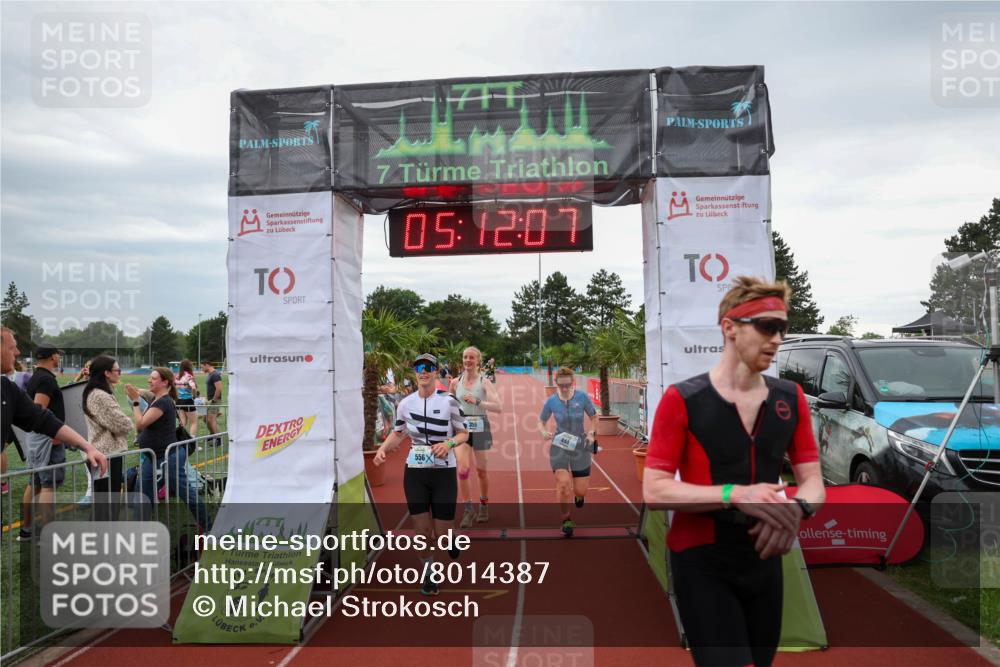 15.06.2025 - 7 Türme Triathlon Michael Strokosch http://msf.ph/oto/8014387 15.06.2025 15:12:07 Ziel 263, 356, 444, 556 meine-sportfotos.de