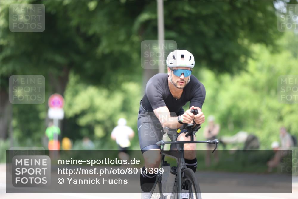 15.06.2025 - 7 Türme Triathlon Yannick Fuchs http://msf.ph/oto/8014399 15.06.2025 13:28:11 Radfahren 290, 404, 462, 838, 851, 901, 952 meine-sportfotos.de