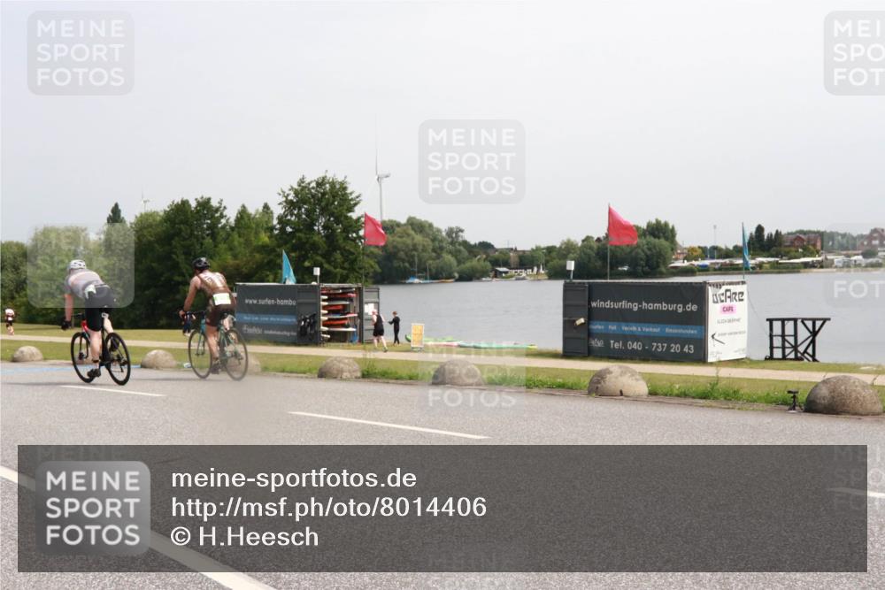 15.06.2025 - 27. Vierlanden-Triathlon H.Heesch http://msf.ph/oto/8014406 15.06.2025 11:16:09 Radfahren 102, 208, 801, 819, 860 meine-sportfotos.de