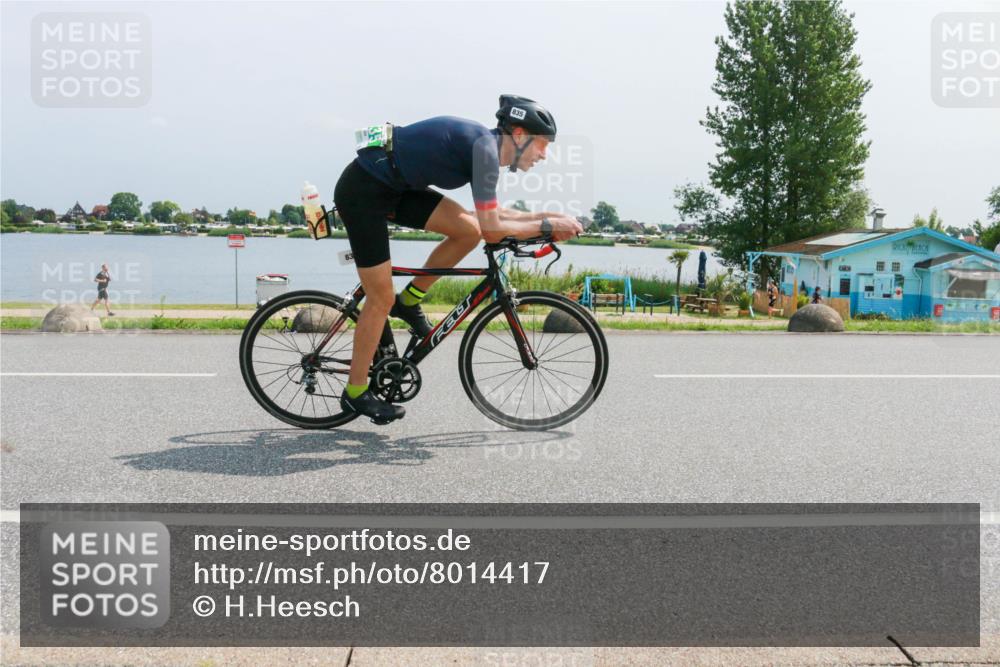 21.06.2025 - 27. Vierlanden-Triathlon H.Heesch http://msf.ph/oto/8014417 15.06.2025 11:49:28 Radfahren 681, 835, 844 meine-sportfotos.de