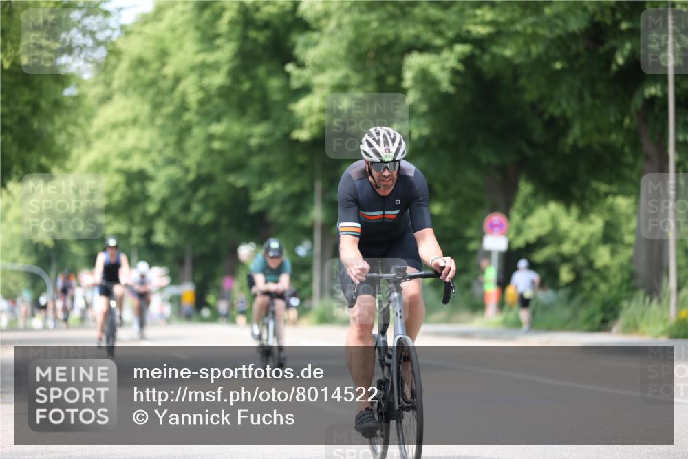 15.06.2025 - 7 Türme Triathlon Yannick Fuchs http://msf.ph/oto/8014522 15.06.2025 13:28:13 Radfahren 290, 404, 438, 462, 838, 851, 952 meine-sportfotos.de