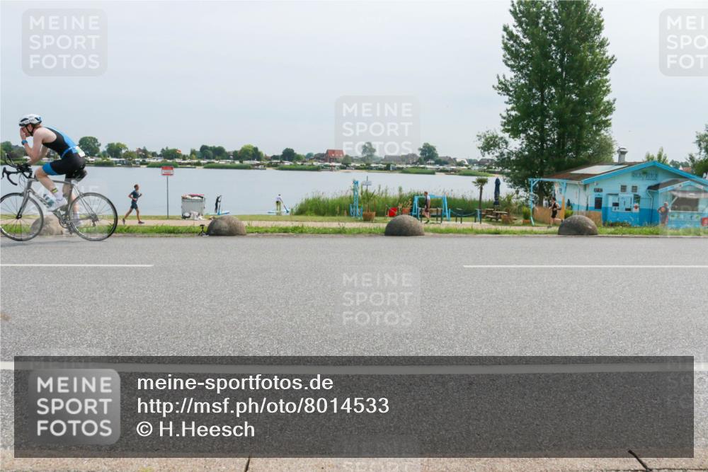 15.06.2025 - 27. Vierlanden-Triathlon H.Heesch http://msf.ph/oto/8014533 15.06.2025 11:11:01 Radfahren 108, 731 meine-sportfotos.de