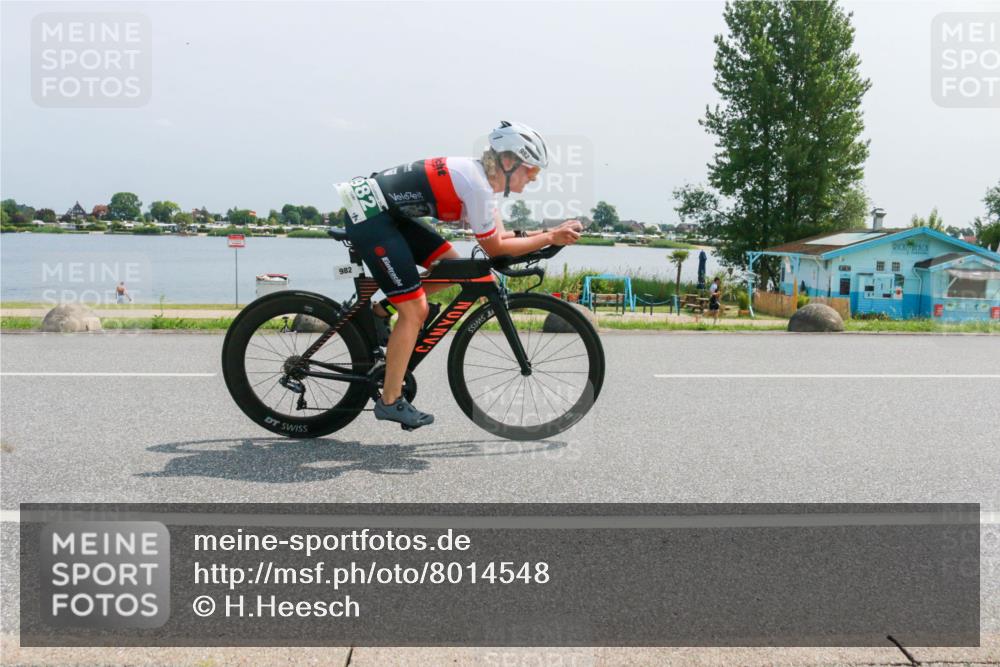 21.06.2025 - 27. Vierlanden-Triathlon H.Heesch http://msf.ph/oto/8014548 15.06.2025 11:49:42 Radfahren 810, 828, 845 meine-sportfotos.de