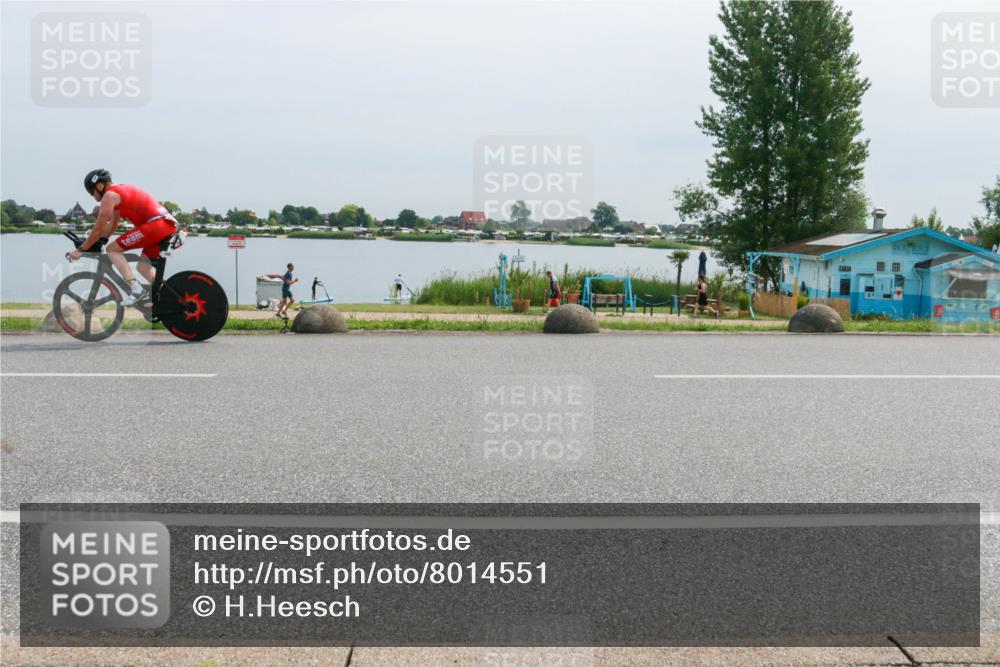 15.06.2025 - 27. Vierlanden-Triathlon H.Heesch http://msf.ph/oto/8014551 15.06.2025 11:11:02 Radfahren 108, 731 meine-sportfotos.de