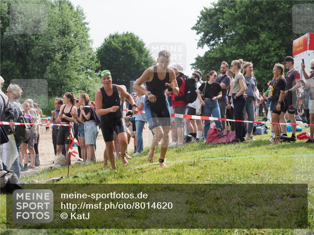 15.06.2025 - 27. Vierlanden-Triathlon KatJ http://msf.ph/oto/8014620 15.06.2025 10:15:13 Schwimmen 480, 507, 528, 555, 587, 592, 597, 605, 635 meine-sportfotos.de