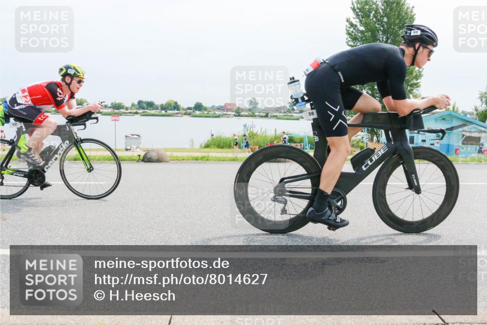 15.06.2025 - 27. Vierlanden-Triathlon H.Heesch http://msf.ph/oto/8014627 15.06.2025 11:11:26 Radfahren 59, 88, 116, 127, 646 meine-sportfotos.de