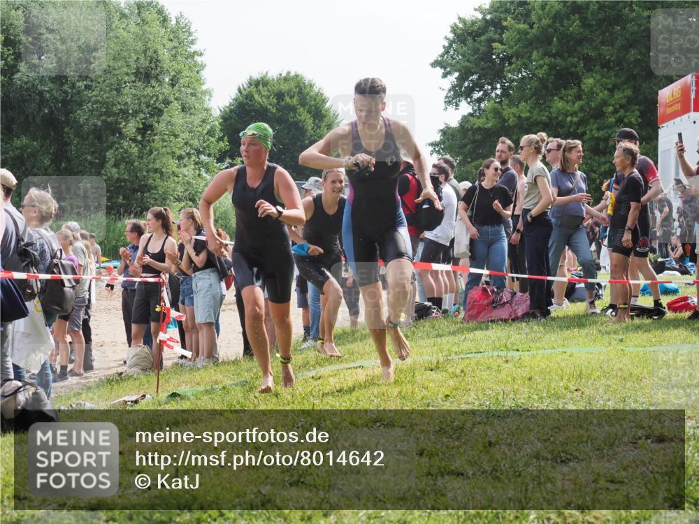 15.06.2025 - 27. Vierlanden-Triathlon KatJ http://msf.ph/oto/8014642 15.06.2025 10:15:13 Schwimmen 480, 507, 528, 555, 587, 592, 597, 605, 635 meine-sportfotos.de