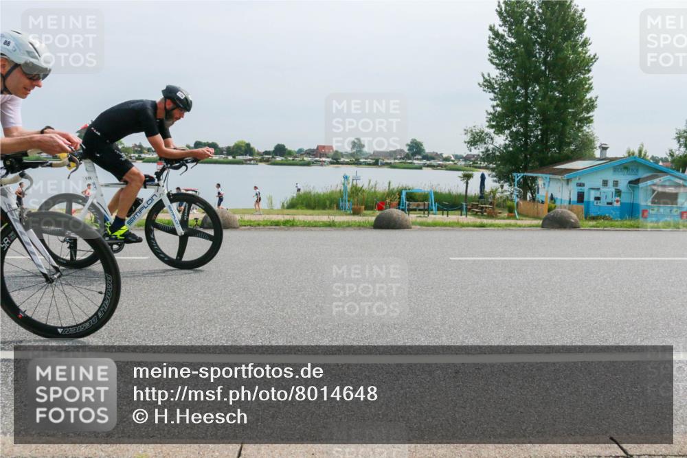 15.06.2025 - 27. Vierlanden-Triathlon H.Heesch http://msf.ph/oto/8014648 15.06.2025 11:11:29 Radfahren 59, 67, 88, 116, 127, 646 meine-sportfotos.de
