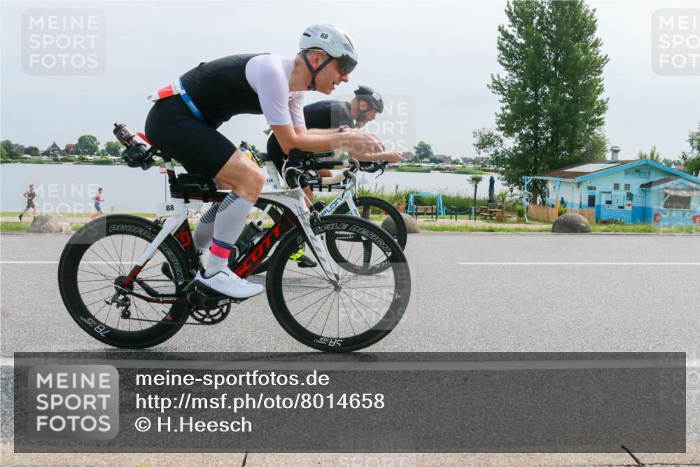 15.06.2025 - 27. Vierlanden-Triathlon H.Heesch http://msf.ph/oto/8014658 15.06.2025 11:11:29 Radfahren 59, 67, 88, 116, 127, 646 meine-sportfotos.de