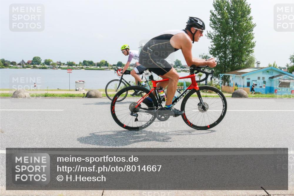 21.06.2025 - 27. Vierlanden-Triathlon H.Heesch http://msf.ph/oto/8014667 15.06.2025 11:50:02 Radfahren 714, 738, 786, 832 meine-sportfotos.de
