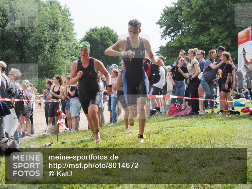 15.06.2025 - 27. Vierlanden-Triathlon KatJ http://msf.ph/oto/8014672 15.06.2025 10:15:13 Schwimmen 480, 507, 528, 555, 587, 592, 597, 605, 635 meine-sportfotos.de