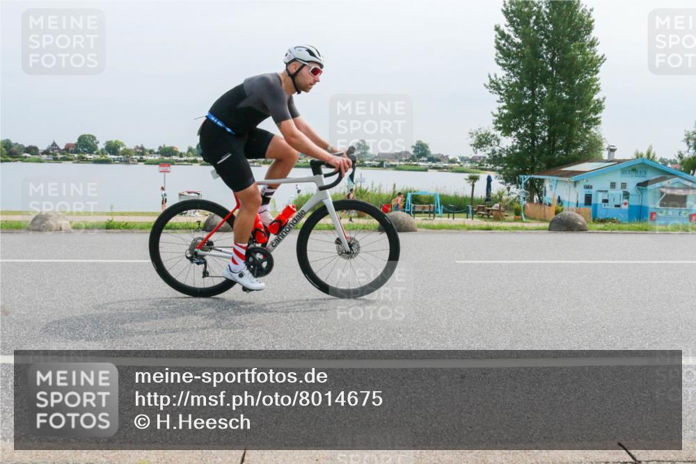 15.06.2025 - 27. Vierlanden-Triathlon H.Heesch http://msf.ph/oto/8014675 15.06.2025 11:11:34 Radfahren 67 meine-sportfotos.de