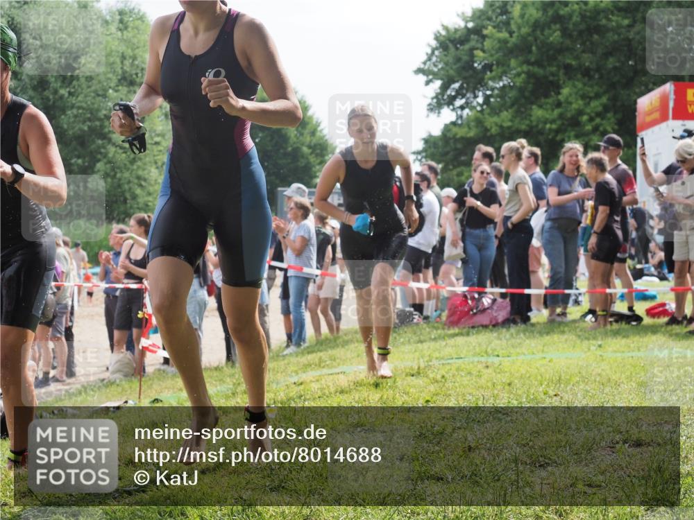 15.06.2025 - 27. Vierlanden-Triathlon KatJ http://msf.ph/oto/8014688 15.06.2025 10:15:14 Schwimmen 480, 507, 528, 555, 587, 597, 635 meine-sportfotos.de