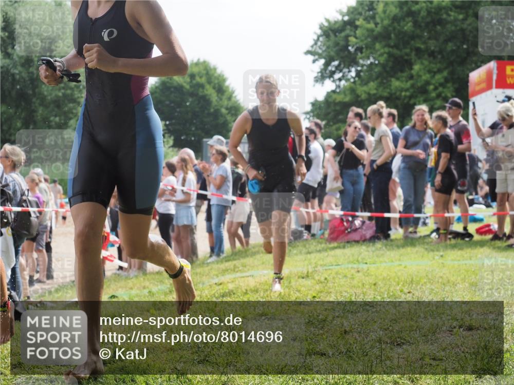 15.06.2025 - 27. Vierlanden-Triathlon KatJ http://msf.ph/oto/8014696 15.06.2025 10:15:14 Schwimmen 480, 507, 528, 555, 587, 597, 635 meine-sportfotos.de