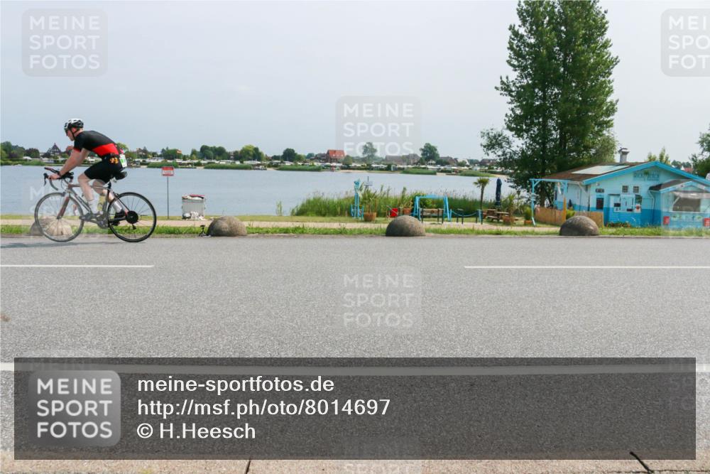 21.06.2025 - 27. Vierlanden-Triathlon H.Heesch http://msf.ph/oto/8014697 15.06.2025 11:50:04 Radfahren 714, 738, 786, 830, 832 meine-sportfotos.de
