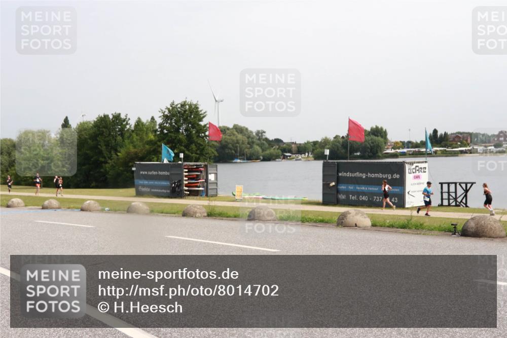 21.06.2025 - 27. Vierlanden-Triathlon H.Heesch http://msf.ph/oto/8014702 15.06.2025 11:16:17 Radfahren 801, 819 meine-sportfotos.de