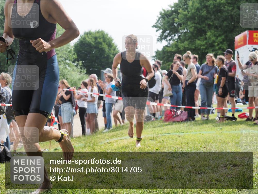 15.06.2025 - 27. Vierlanden-Triathlon KatJ http://msf.ph/oto/8014705 15.06.2025 10:15:14 Schwimmen 480, 507, 528, 555, 587, 597, 635 meine-sportfotos.de