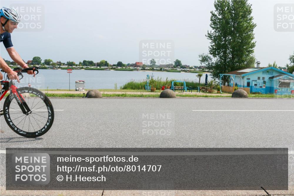 21.06.2025 - 27. Vierlanden-Triathlon H.Heesch http://msf.ph/oto/8014707 15.06.2025 11:50:04 Radfahren 714, 738, 786, 830, 832 meine-sportfotos.de