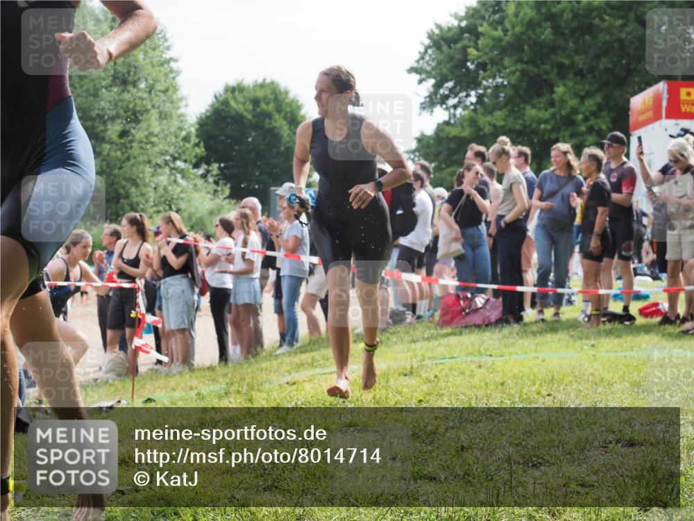 15.06.2025 - 27. Vierlanden-Triathlon KatJ http://msf.ph/oto/8014714 15.06.2025 10:15:15 Schwimmen 480, 507, 555, 587, 597, 635 meine-sportfotos.de